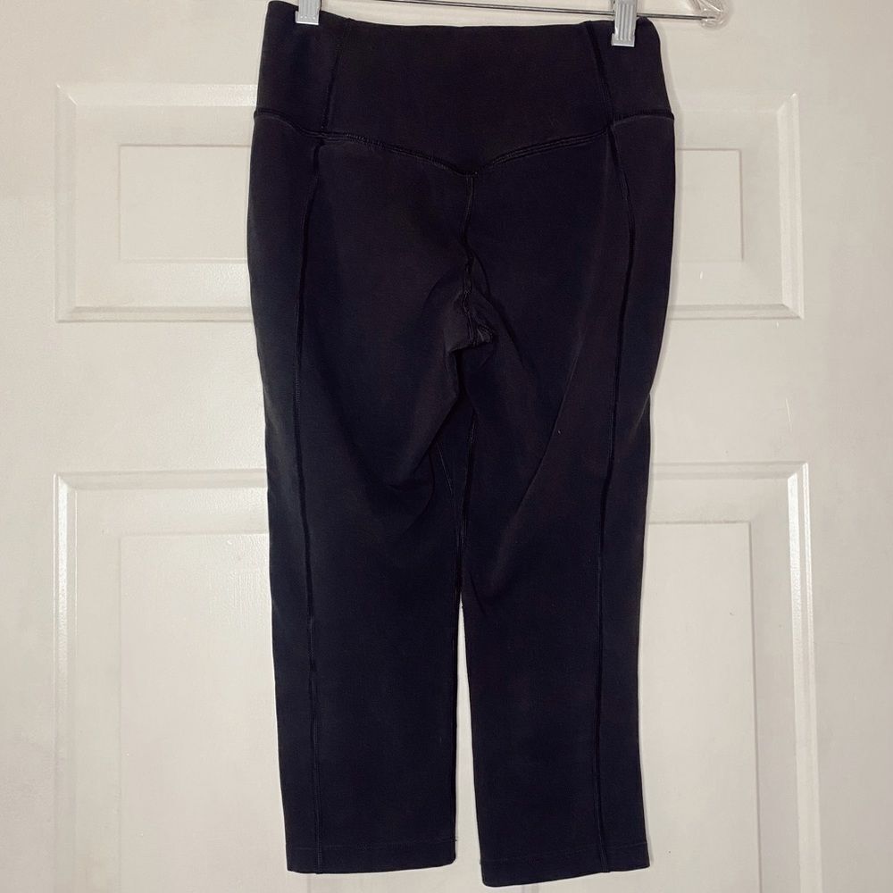NIKE Legend Slim Fit Dri-Fit Capri Athletic Pants - Picture 6 of 8